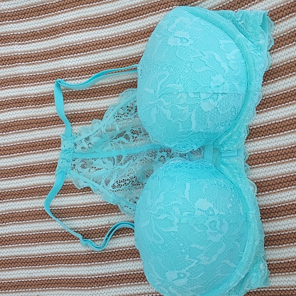 Pink brand front close lace racerback bra